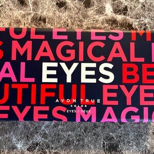 AVON TRUE COLOR EYE SHADOW PALETTE - 8 Colors - NEW!